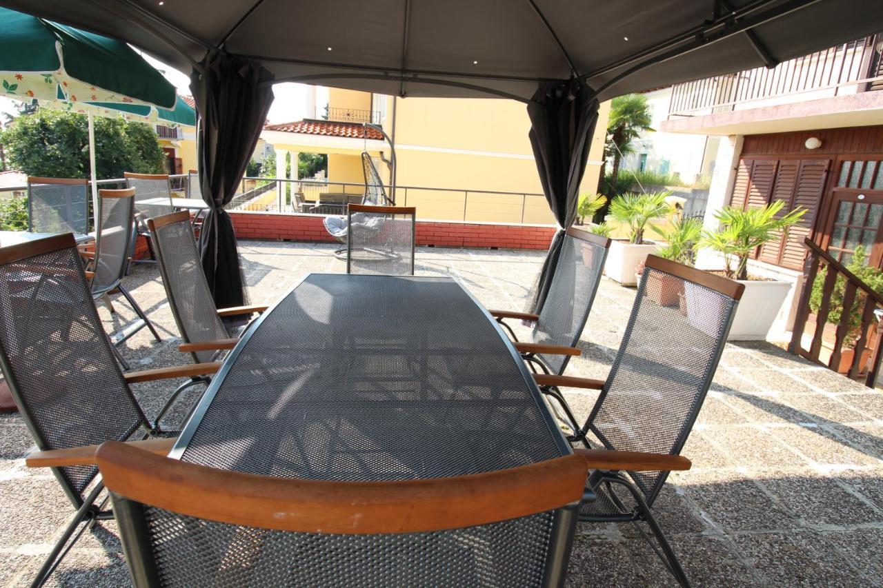 Apartments Rakovic 로브란 외부 사진